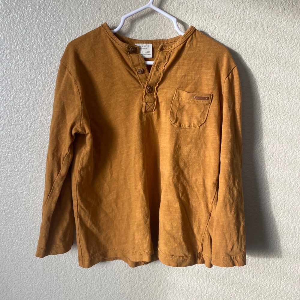 Burnt orange Zara boys button up long-sleeve.#zara